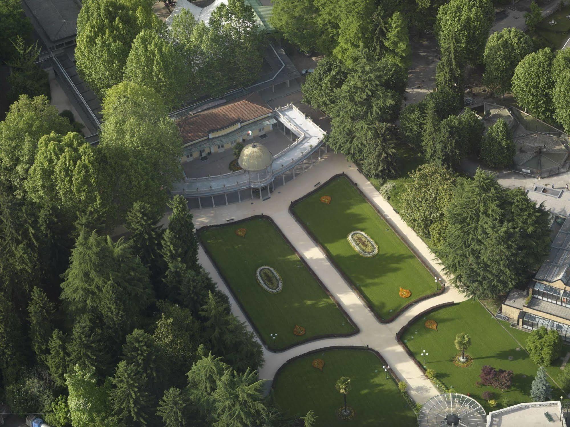 Rizzi Aquacharme Hotel & Spa Boario Terme Exterior foto